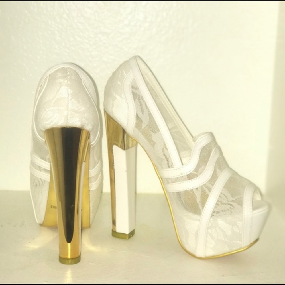 🗣 CLEARANCE! 🔥MESH UPPER WITH PEEP TOE PLATFORM
6' INCH HEEL 1.5" INCH.